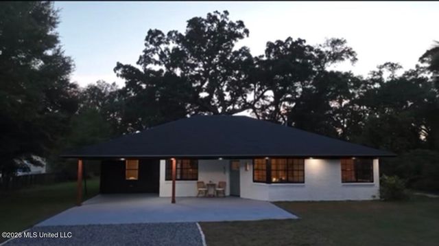 625 Loposser Avenue, Gulfport, MS 39507