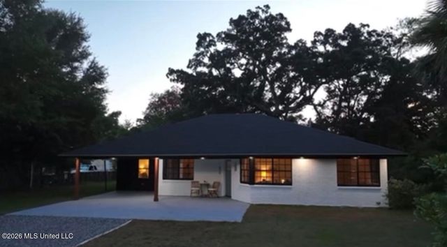 625 Loposser Avenue, Gulfport, MS 39507