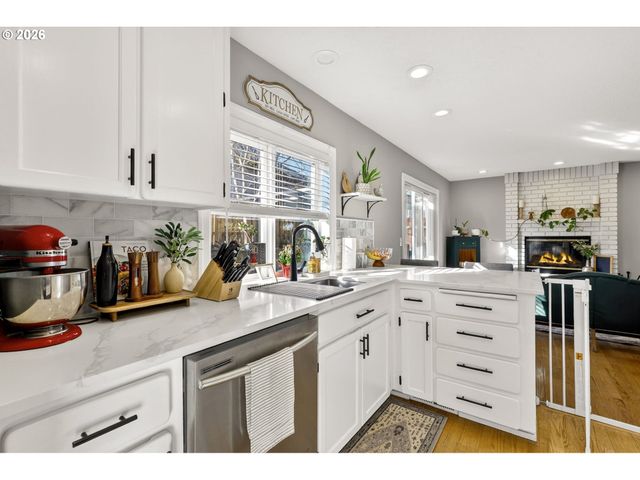 3122 Se 23RD St, Gresham, OR 97080