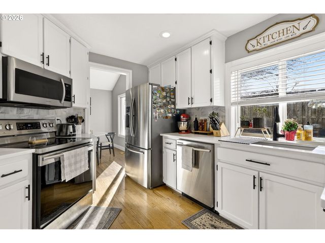 3122 Se 23RD St, Gresham, OR 97080