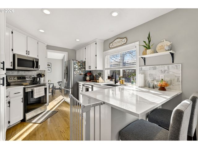 3122 Se 23RD St, Gresham, OR 97080