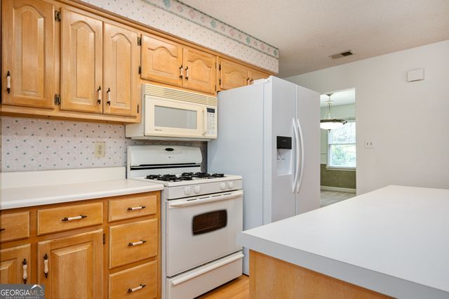 620 Driftwood Drive, Woodstock, GA 30189