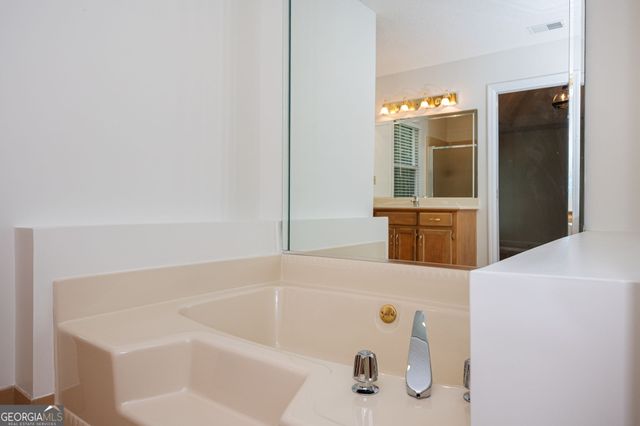 620 Driftwood Drive, Woodstock, GA 30189