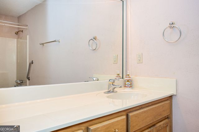 620 Driftwood Drive, Woodstock, GA 30189