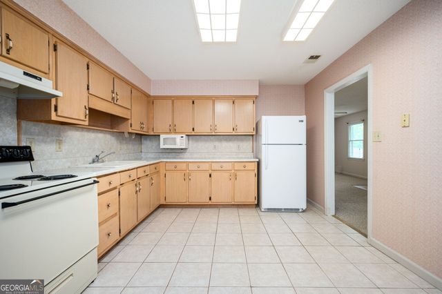 620 Driftwood Drive, Woodstock, GA 30189