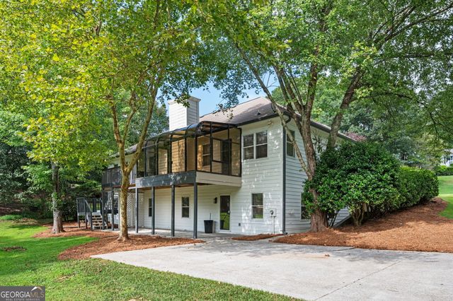 620 Driftwood Drive, Woodstock, GA 30189