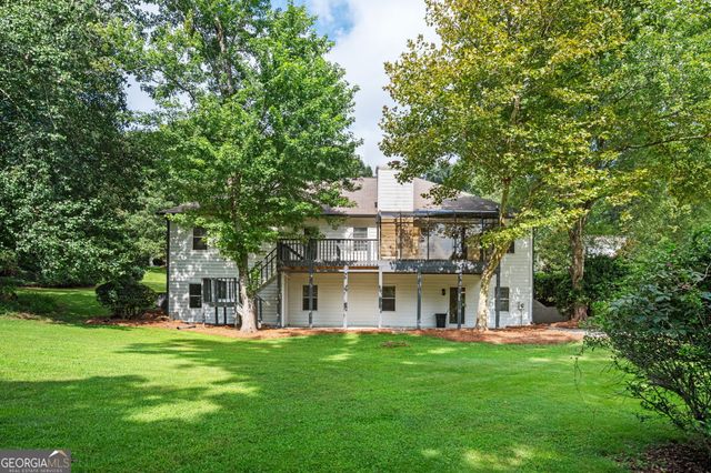 620 Driftwood Drive, Woodstock, GA 30189