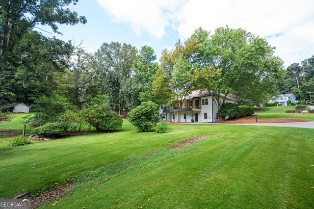 620 Driftwood Drive, Woodstock, GA 30189