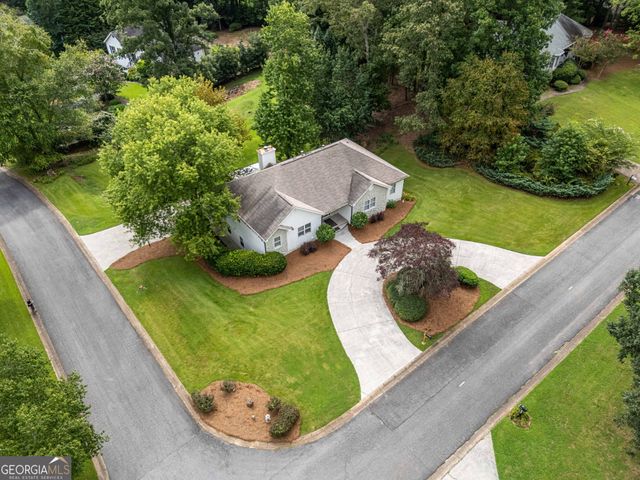 620 Driftwood Drive, Woodstock, GA 30189