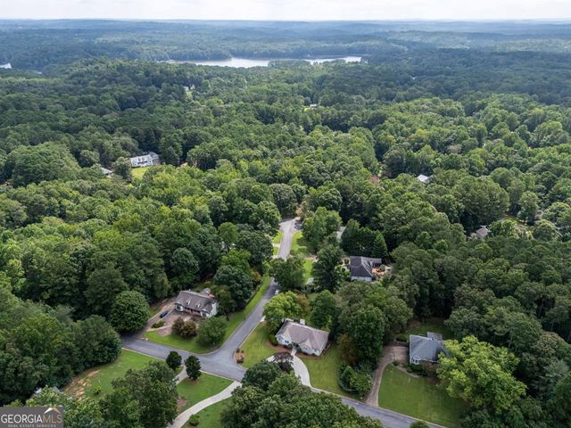 620 Driftwood Drive, Woodstock, GA 30189