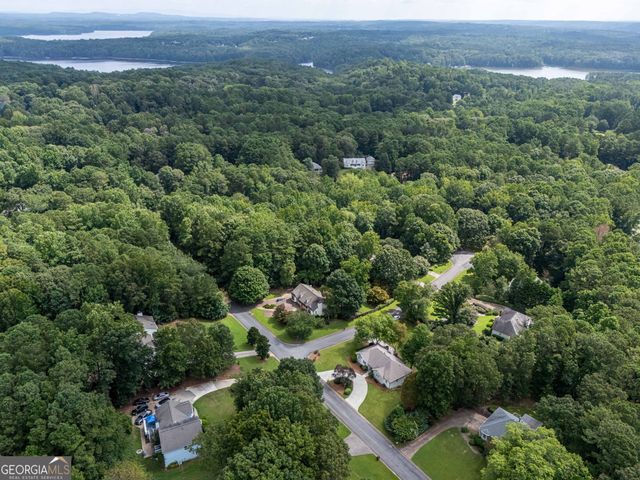 620 Driftwood Drive, Woodstock, GA 30189