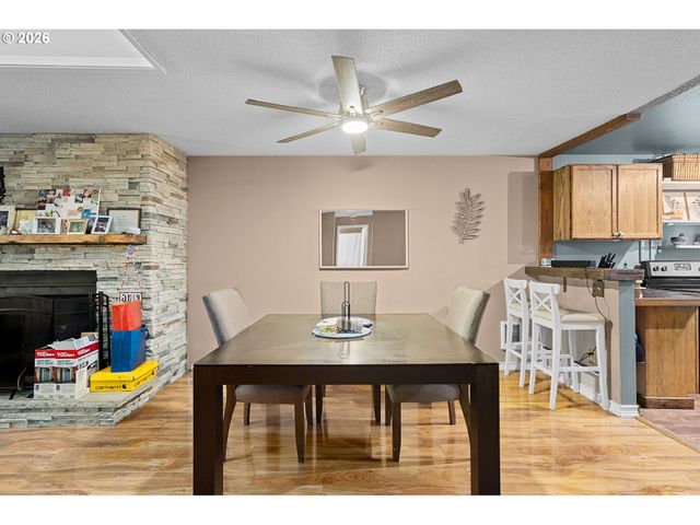 29720 Sw COURTSIDE Dr 56, Wilsonville, OR 97070