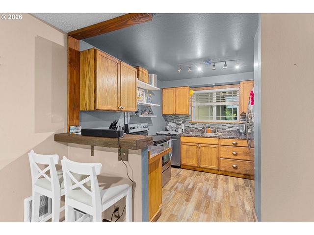 29720 Sw COURTSIDE Dr 56, Wilsonville, OR 97070