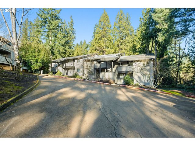 29720 Sw COURTSIDE Dr 56, Wilsonville, OR 97070