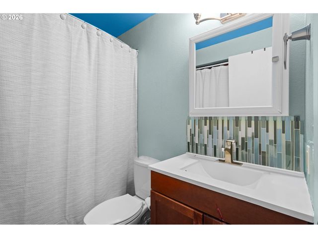 29720 Sw COURTSIDE Dr 56, Wilsonville, OR 97070