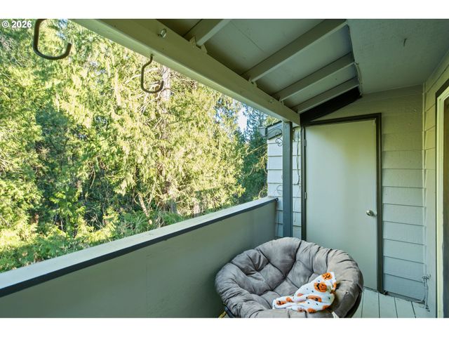 29720 Sw COURTSIDE Dr 56, Wilsonville, OR 97070