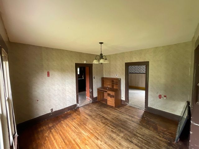 1028 N Indiana Ave, Wichita, KS 67214