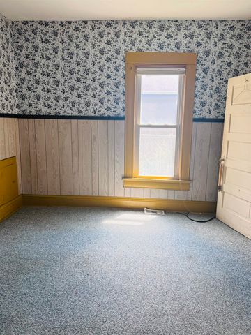 1028 N Indiana Ave, Wichita, KS 67214