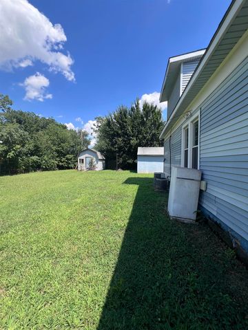 1028 N Indiana Ave, Wichita, KS 67214