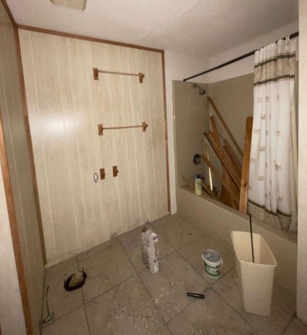 1028 N Indiana Ave, Wichita, KS 67214