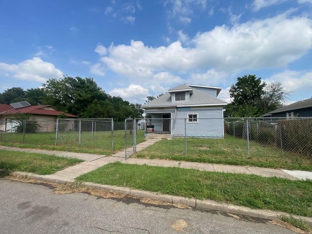 1028 N Indiana Ave, Wichita, KS 67214