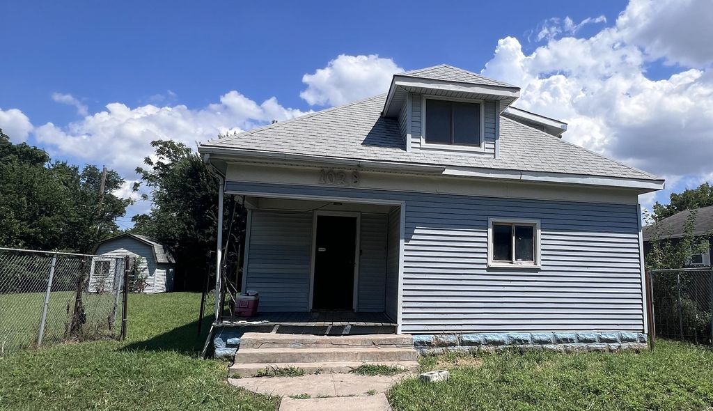 1028 N Indiana Ave, Wichita, KS 67214