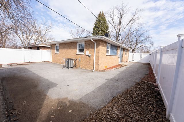 16448 Winchester Avenue, Markham, IL 60428