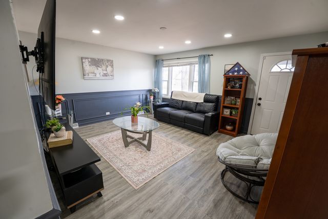 16448 Winchester Avenue, Markham, IL 60428