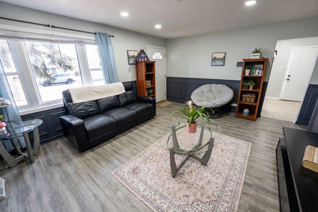 16448 Winchester Avenue, Markham, IL 60428