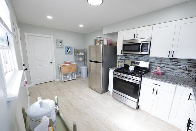 16448 Winchester Avenue, Markham, IL 60428