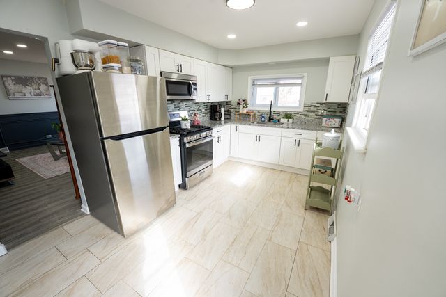 16448 Winchester Avenue, Markham, IL 60428