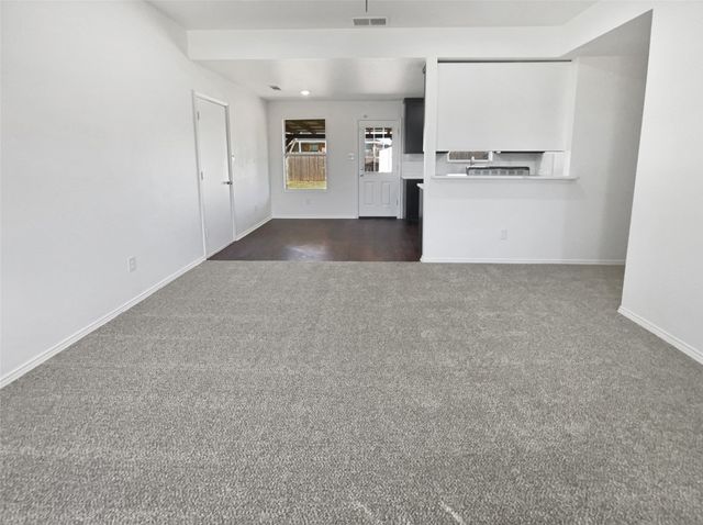 1307 Lynnwood Drive, Cleburne, TX 76033