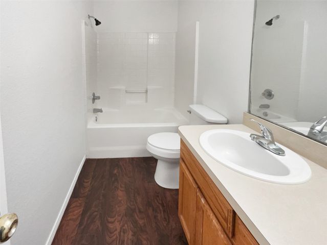 1307 Lynnwood Drive, Cleburne, TX 76033