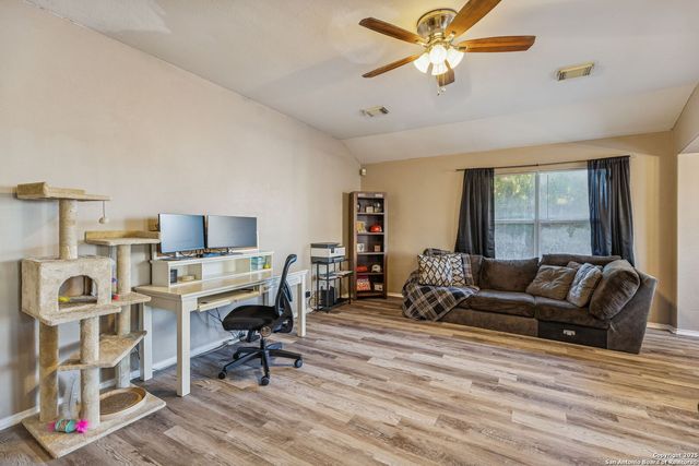 7530 Autumn Brook, Converse, TX 78109