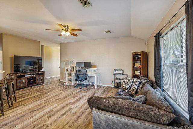 7530 Autumn Brook, Converse, TX 78109