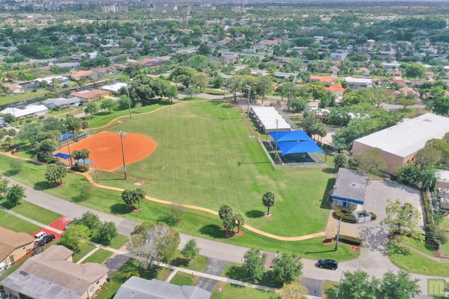 3831 NW 11th Street, Coconut Creek, FL 33066