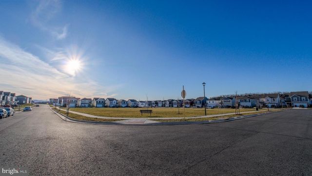 122 CLERKENWELL DR, Stephens City, VA 22655