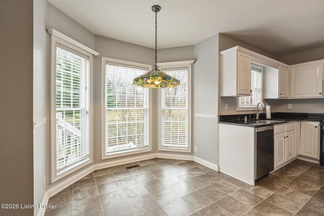 3125 Indian Lake Dr, Louisville, KY 40241