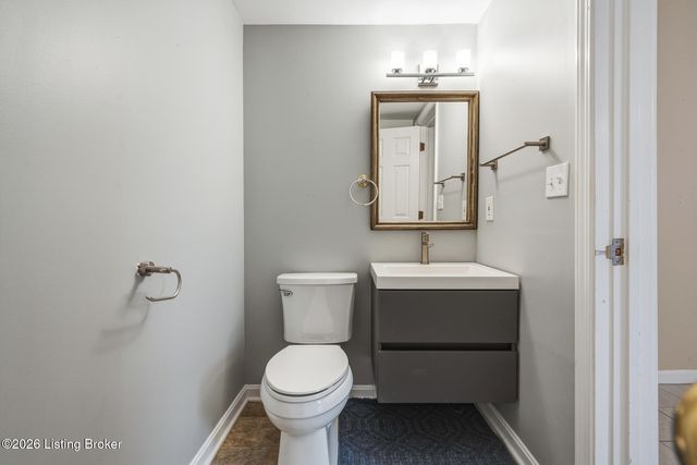 3125 Indian Lake Dr, Louisville, KY 40241