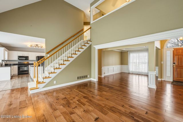 3125 Indian Lake Dr, Louisville, KY 40241