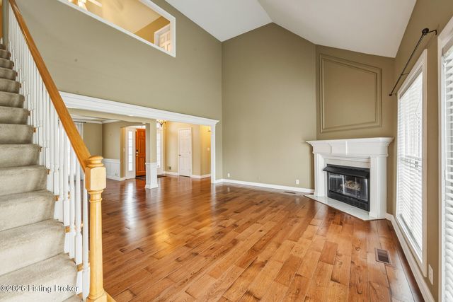 3125 Indian Lake Dr, Louisville, KY 40241