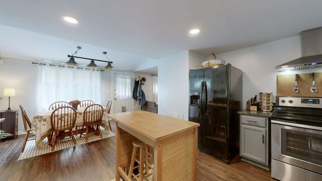 1392 Fairview Blvd, Fairview, TN 37062