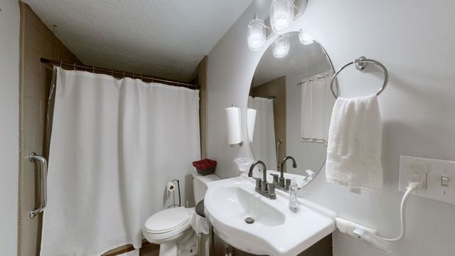 1392 Fairview Blvd, Fairview, TN 37062
