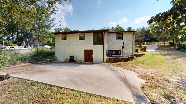 1392 Fairview Blvd, Fairview, TN 37062