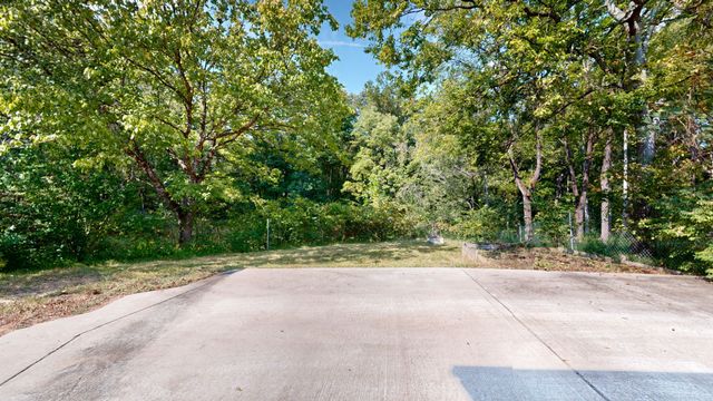 1392 Fairview Blvd, Fairview, TN 37062