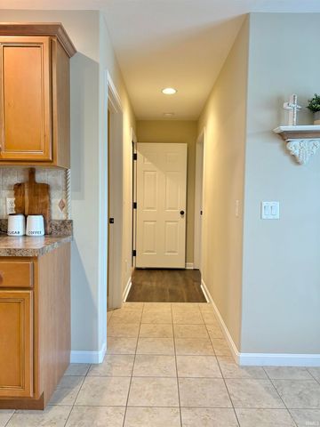 6117 Porterfield Drive, Evansville, IN 47711