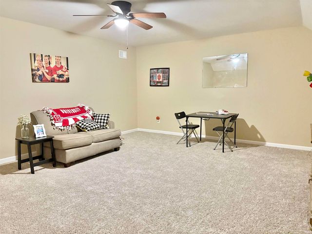 6117 Porterfield Drive, Evansville, IN 47711