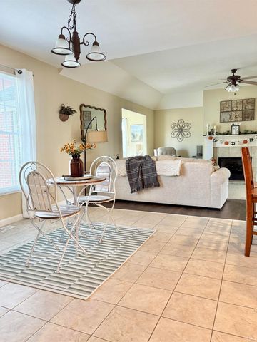 6117 Porterfield Drive, Evansville, IN 47711