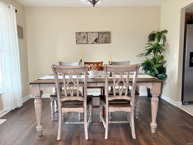 6117 Porterfield Drive, Evansville, IN 47711