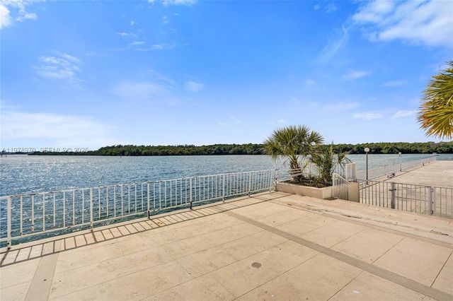 300 Bayview Dr 205, Sunny Isles Beach, FL 33160